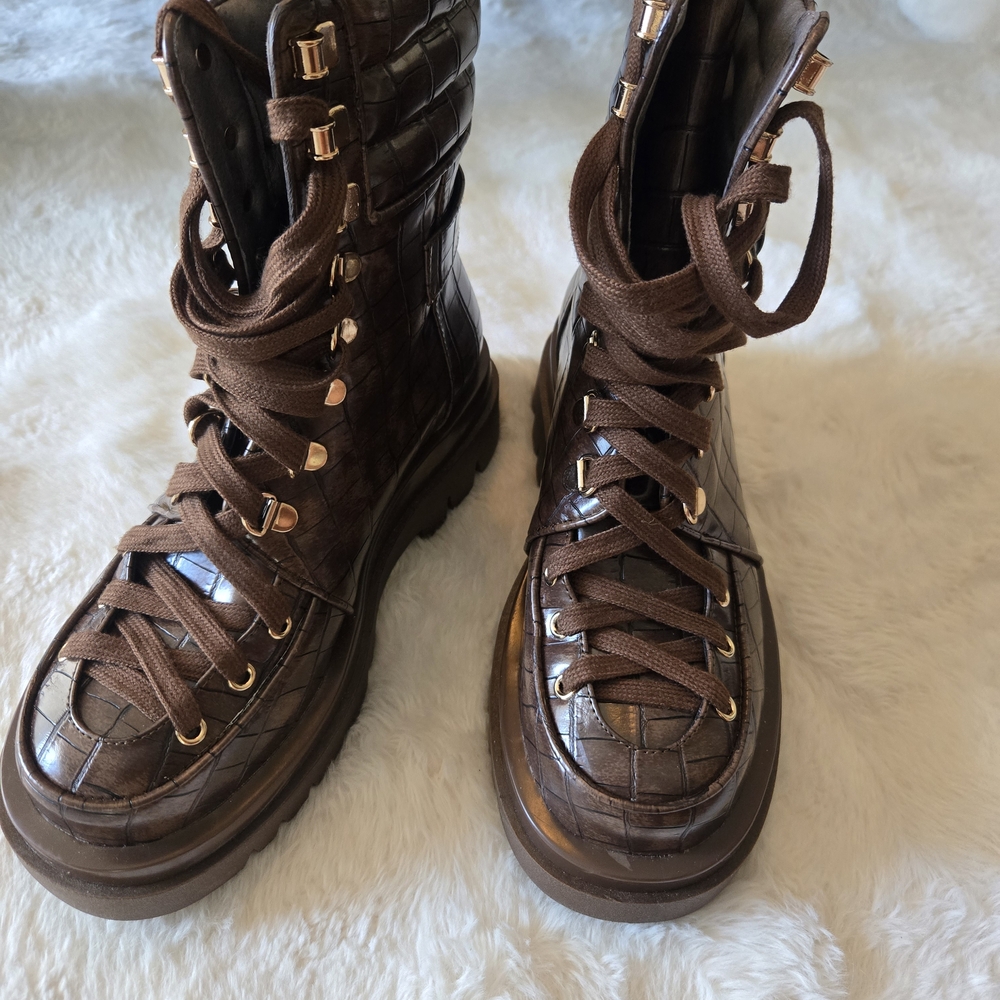 Shane Justin Brown Croc-Embossed Lace-Up Boots